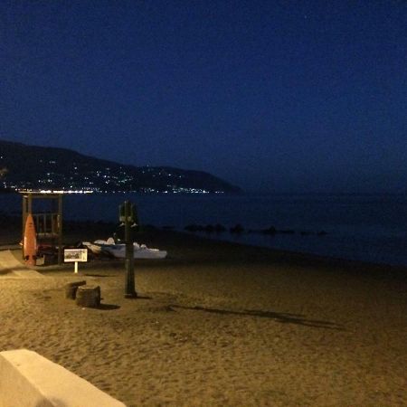 Casa Vacanze Il Gelsomino Patti Luaran gambar