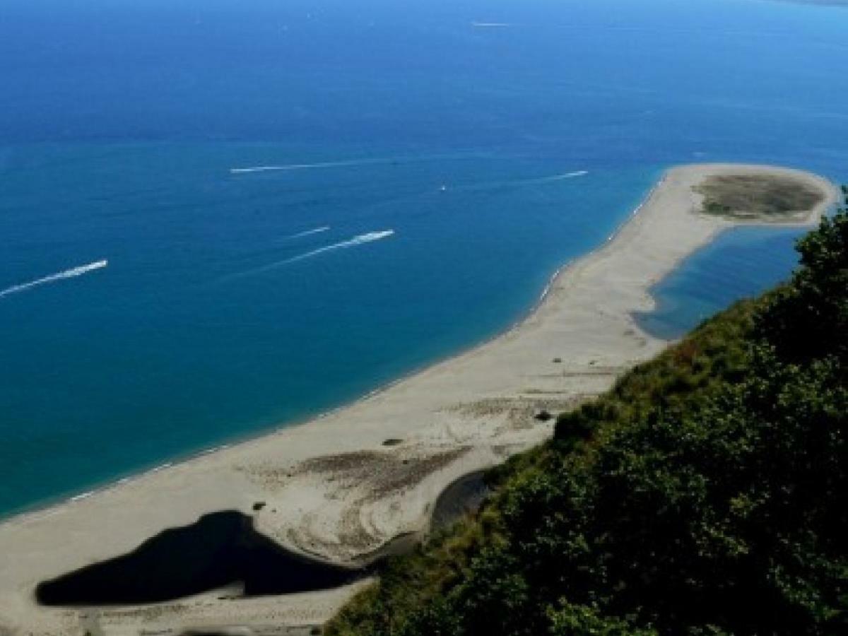 Casa Vacanze Il Gelsomino Patti Luaran gambar